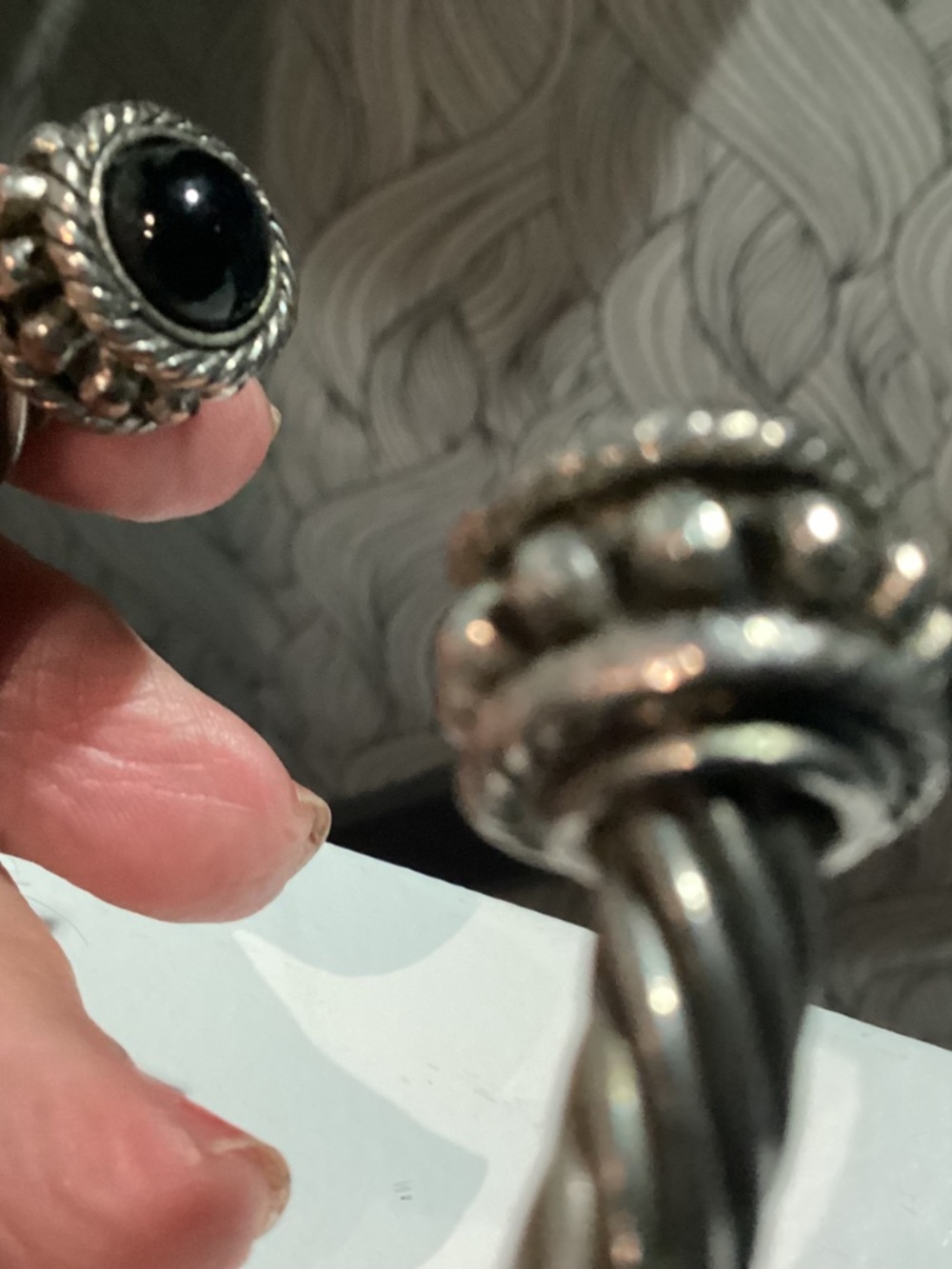 TWISTED CABLE. CUFF DAVID YURMAN STYLE. BLACK DETAILS SILVER TONE - Picture 5 of 9
